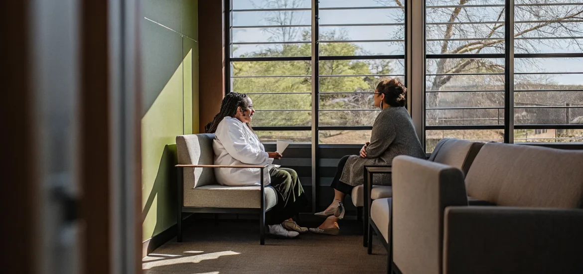 liraglutide-for-weight-loss-tampa-consultation-guide-597339 Tampa patient discussing liraglutide for weight loss with a clinical provider